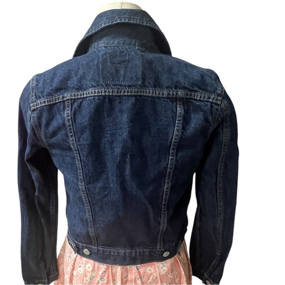 Levi’s women’s navy denim jeans jacketed in excellentnt condition newer sz small - Picture 3 of 8